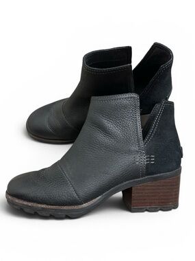 Sorel Women's Cate Cut-Out Boots Black Leather- Size 7.5